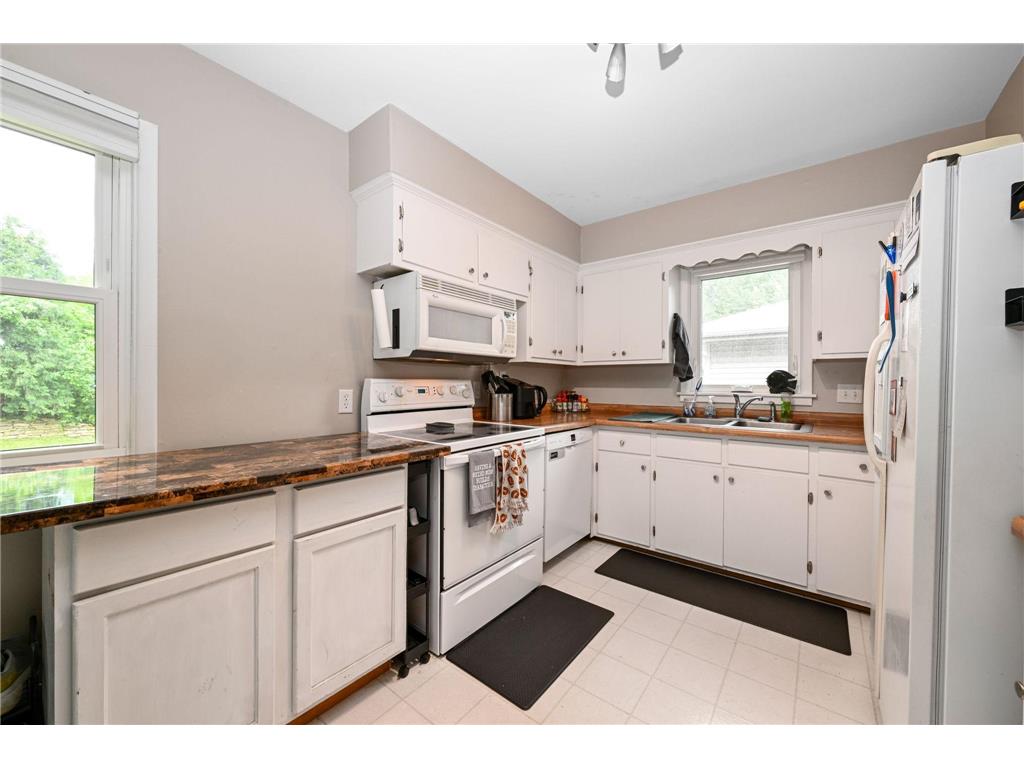 1031 Sumter Avenue N Golden Valley MN 55427 7087168 image7