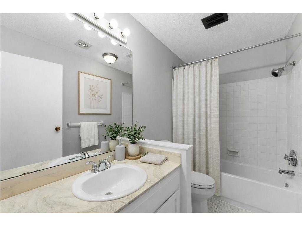 10311 Cedar Lake Road #103 Minnetonka MN 55305 7008324 image18