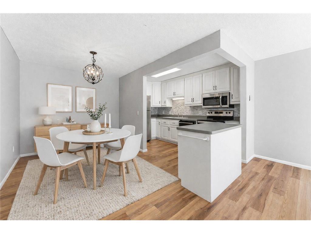 10311 Cedar Lake Road #103 Minnetonka MN 55305 7008324 image2