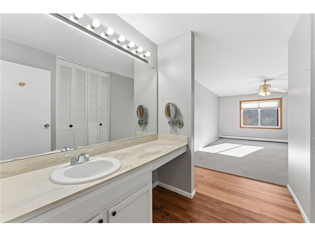 10311 Cedar Lake Road #103 Minnetonka MN 55305 7087302 image14