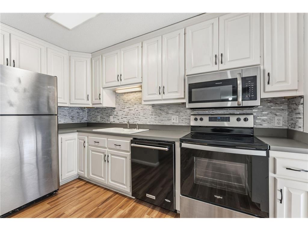 10311 Cedar Lake Road #103 Minnetonka MN 55305 7087302 image6