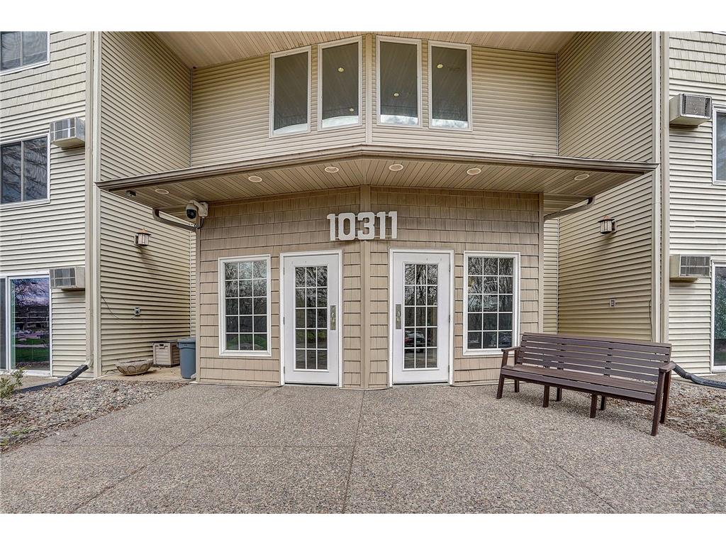 10311 Cedar Lake Road #107 Minnetonka MN 55305 6521979 image1