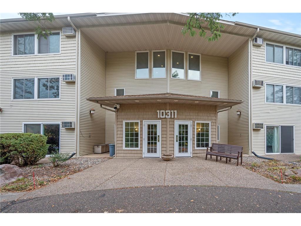 10311 Cedar Lake Road #320 Minnetonka MN 55305 6558253 image1