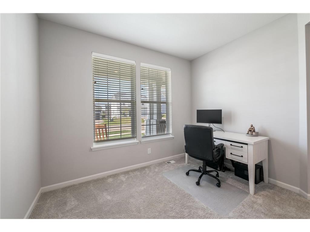 10318 McGregor Boulevard Woodbury MN 55129 6810548 image16