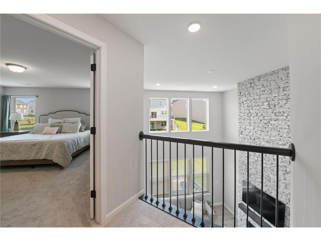 10318 McGregor Boulevard Woodbury MN 55129 6810548 image18