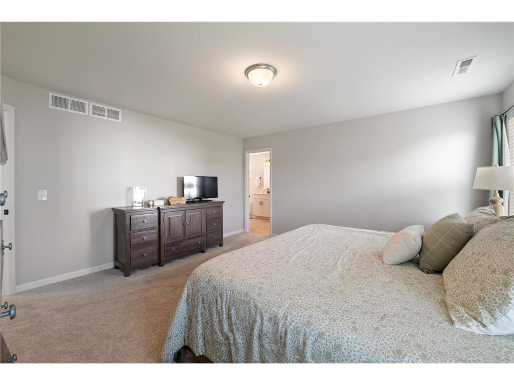 10318 McGregor Boulevard Woodbury MN 55129 6810548 image21