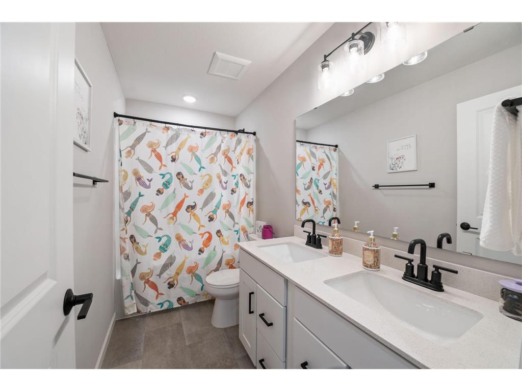 10318 McGregor Boulevard Woodbury MN 55129 6810548 image30