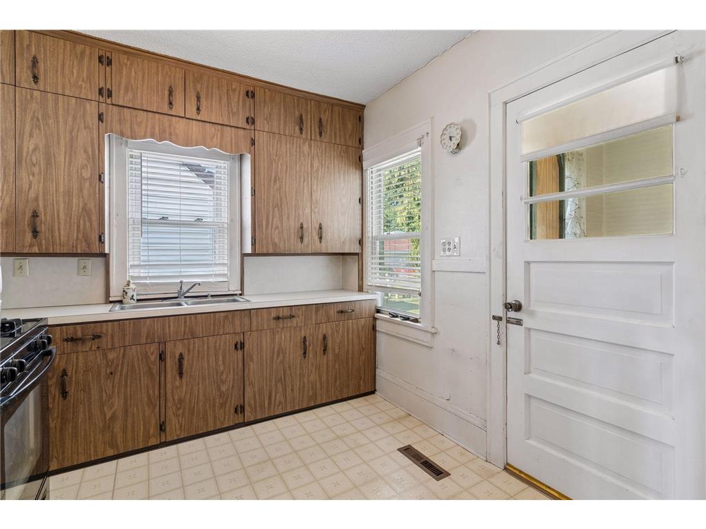1032 Cumberland Street Saint Paul MN 55117 7089986 image9