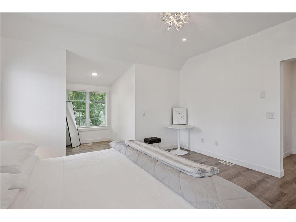 1032 Gardner Street E Wayzata MN 55391 7041006 image23