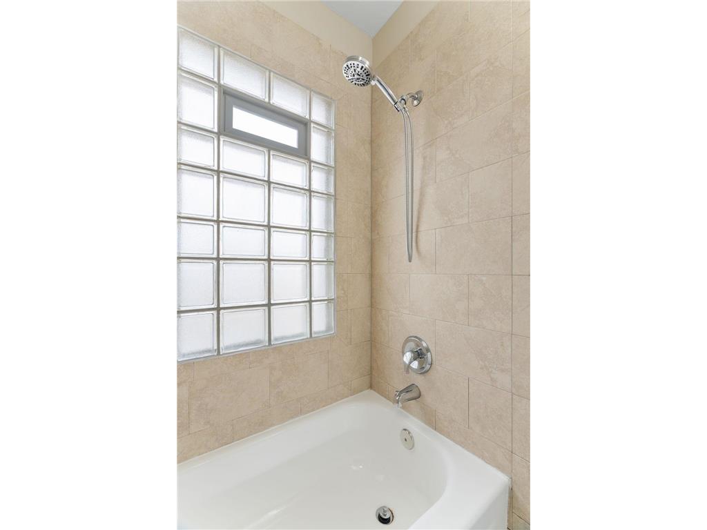 1032 Minnehaha Avenue E Saint Paul MN 55106 7053803 image37