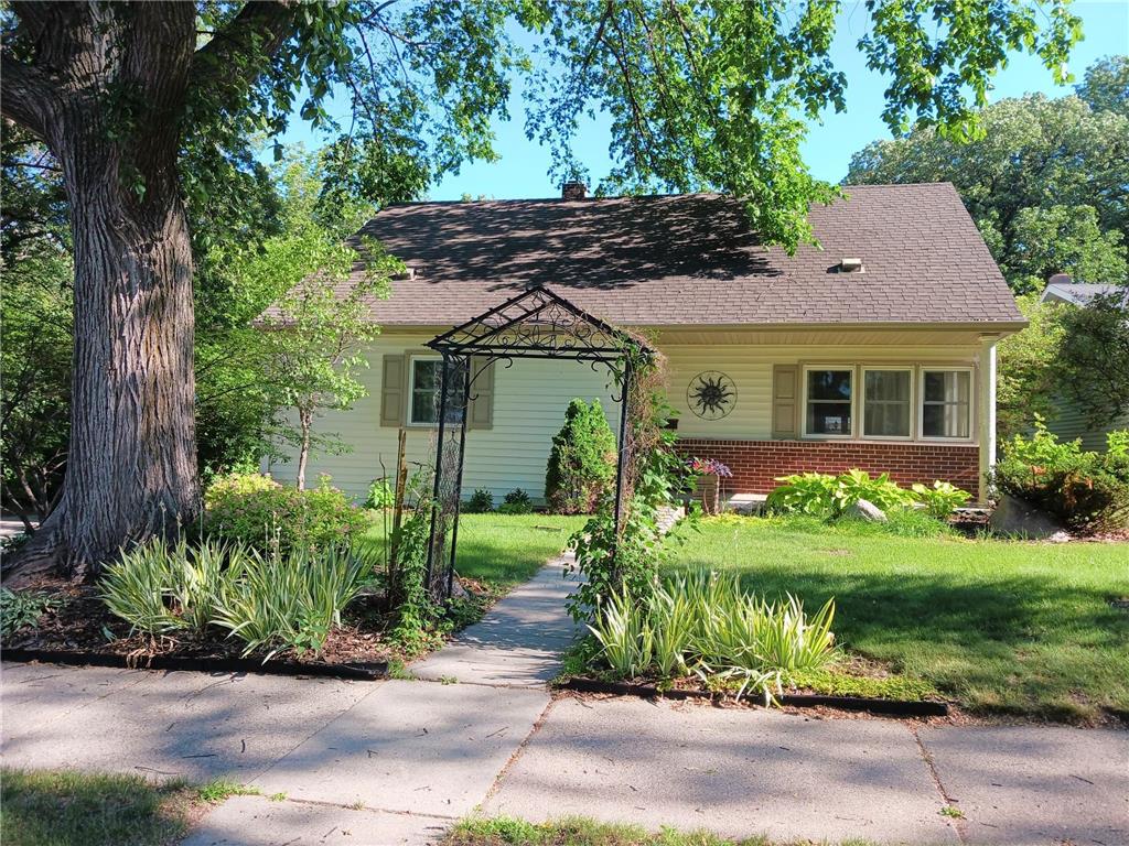 1032 W Cavour Avenue Fergus Falls Twp MN 56537 6472677 image1