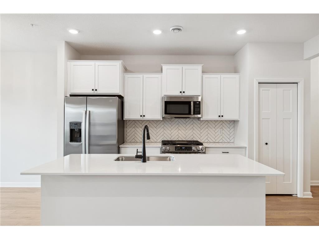 10320 Birchwood Circle Victoria MN 55318 7004566 image4