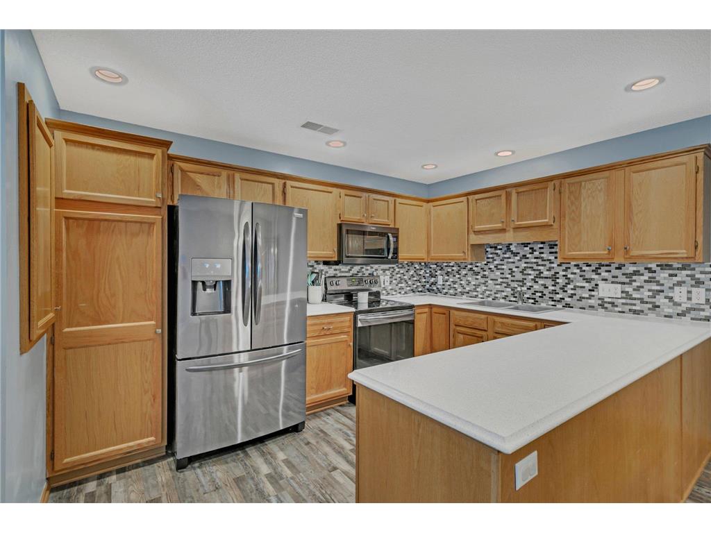 1033 Prairie View Drive SW Hutchinson MN 55350 6613361 image1