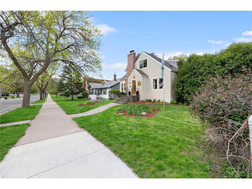 1033 Smith Avenue S West Saint Paul MN 55118 7069271 image2