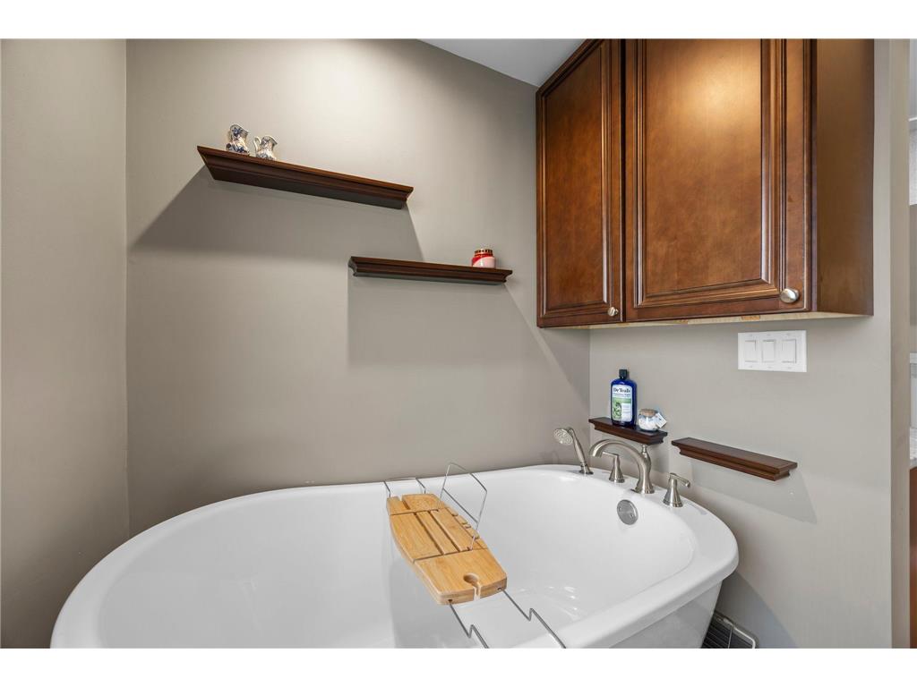 1033 Smith Avenue S West Saint Paul MN 55118 7069271 image26