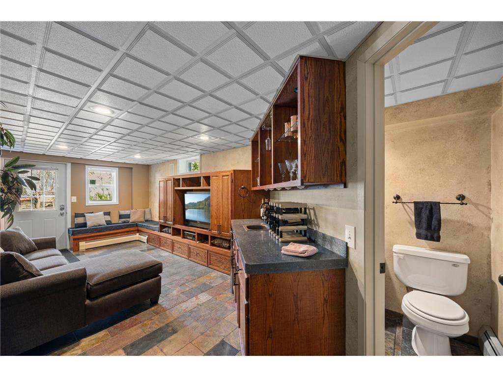 1033 Smith Avenue S West Saint Paul MN 55118 7069271 image29
