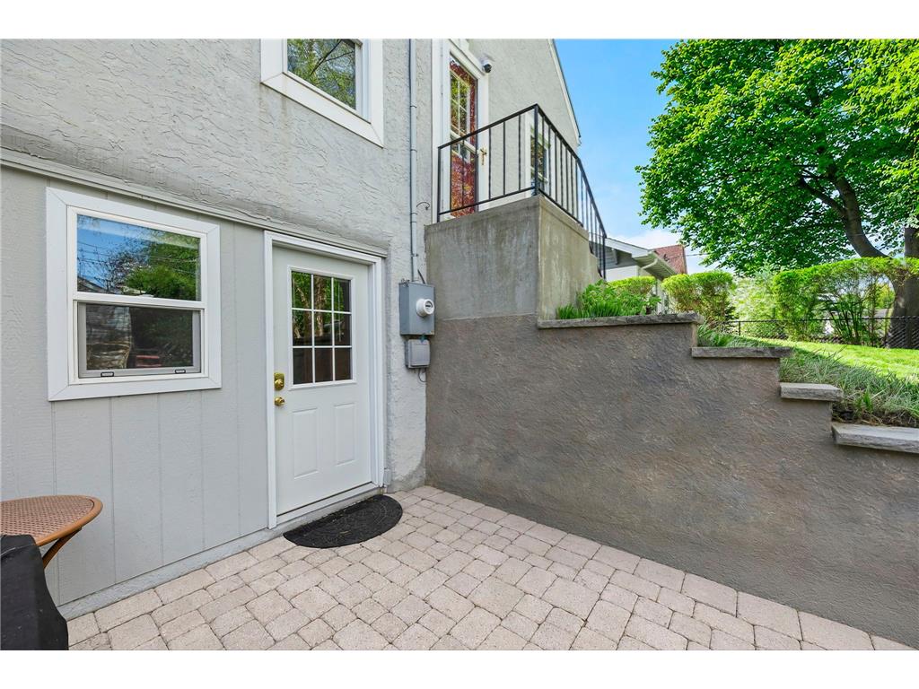 1033 Smith Avenue S West Saint Paul MN 55118 7069271 image38