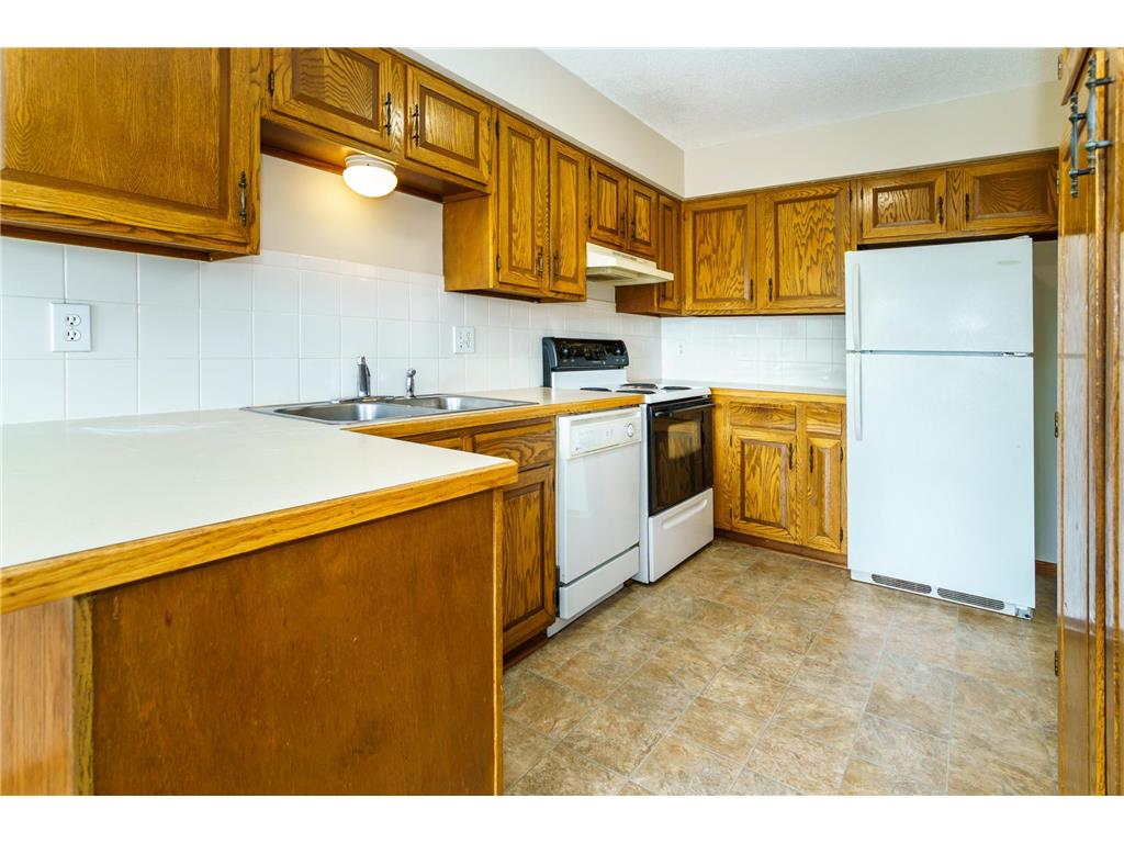 10332 Balsam Lane Eden Prairie MN 55347 7094623 image3