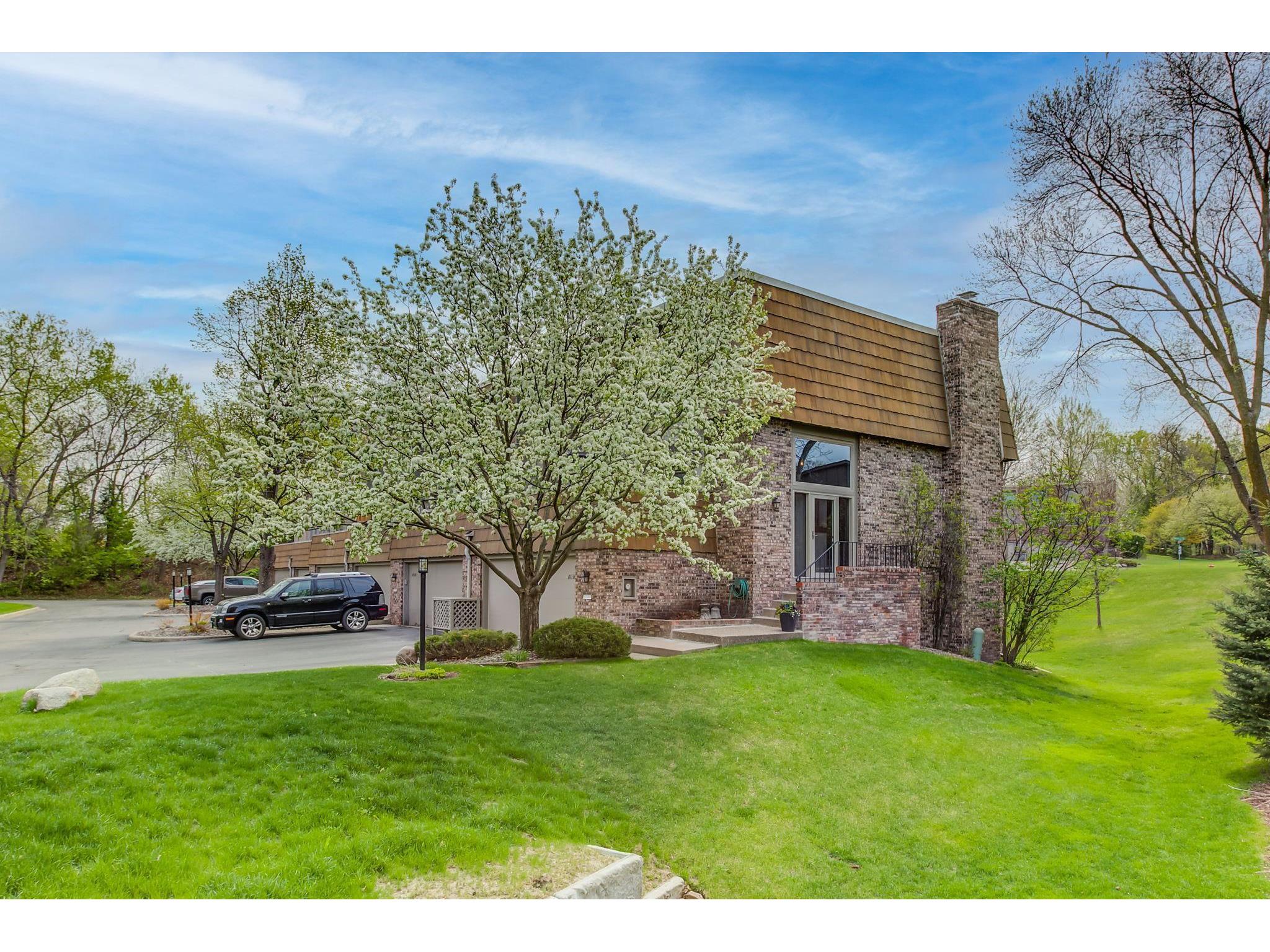 10336 Berkshire Road, Bloomington, MN 55437 MLS 5751370 Edina Realty