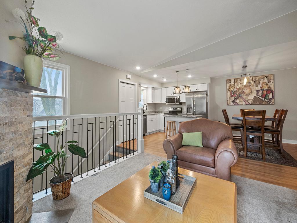 1034 E Travelers Trail #32 Burnsville MN 55337 6698385 image1