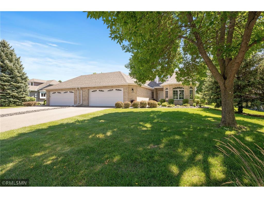 10344 Eagle Pointe Trail, Woodbury, MN, 55129 MLS 6419911 Edina Realty