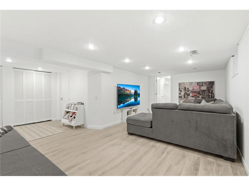 10348 Upton Avenue S Bloomington MN 55431 7085482 image16