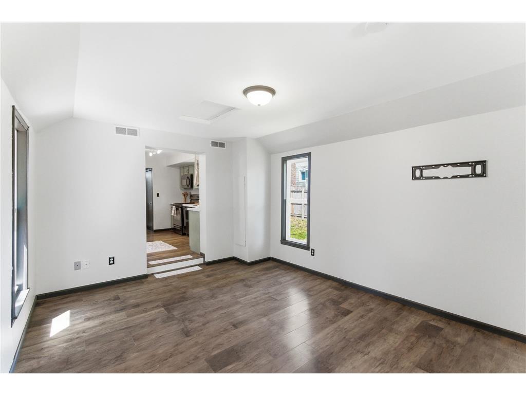 1035 E Main Street Mankato MN 56001 7081449 image17