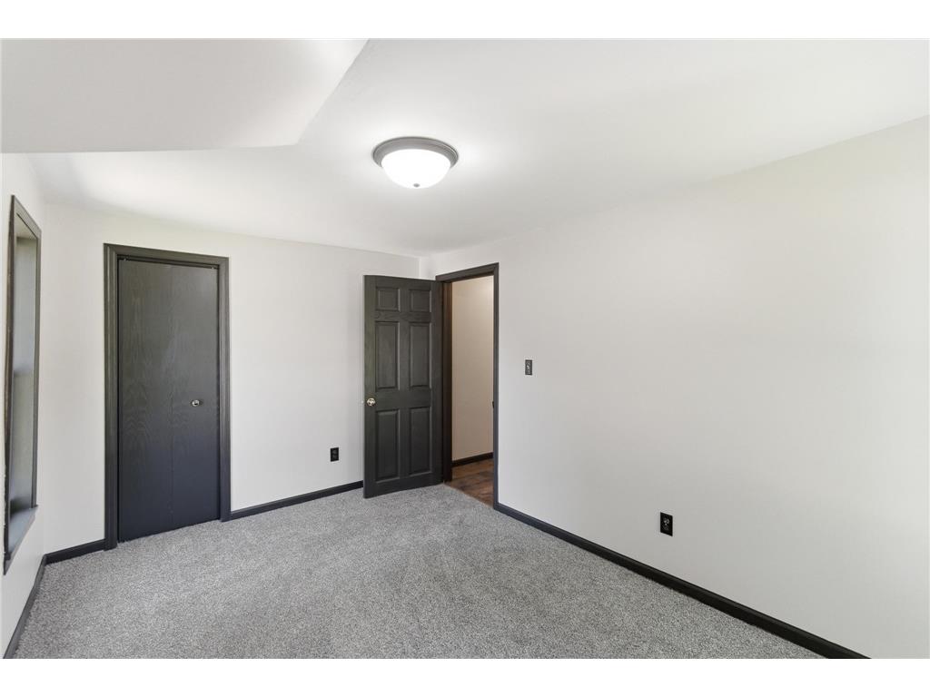 1035 E Main Street Mankato MN 56001 7081449 image23