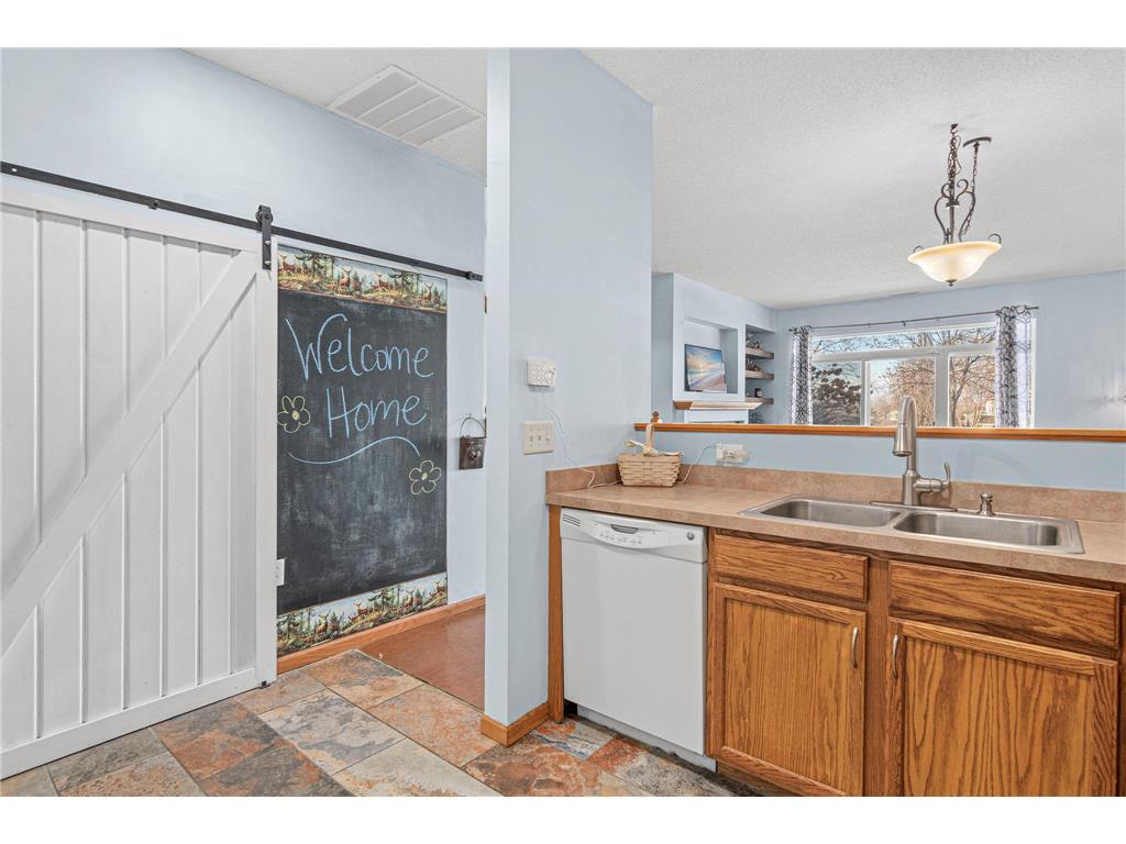 1035 Providence Drive Shakopee MN 55379 7007903 image8