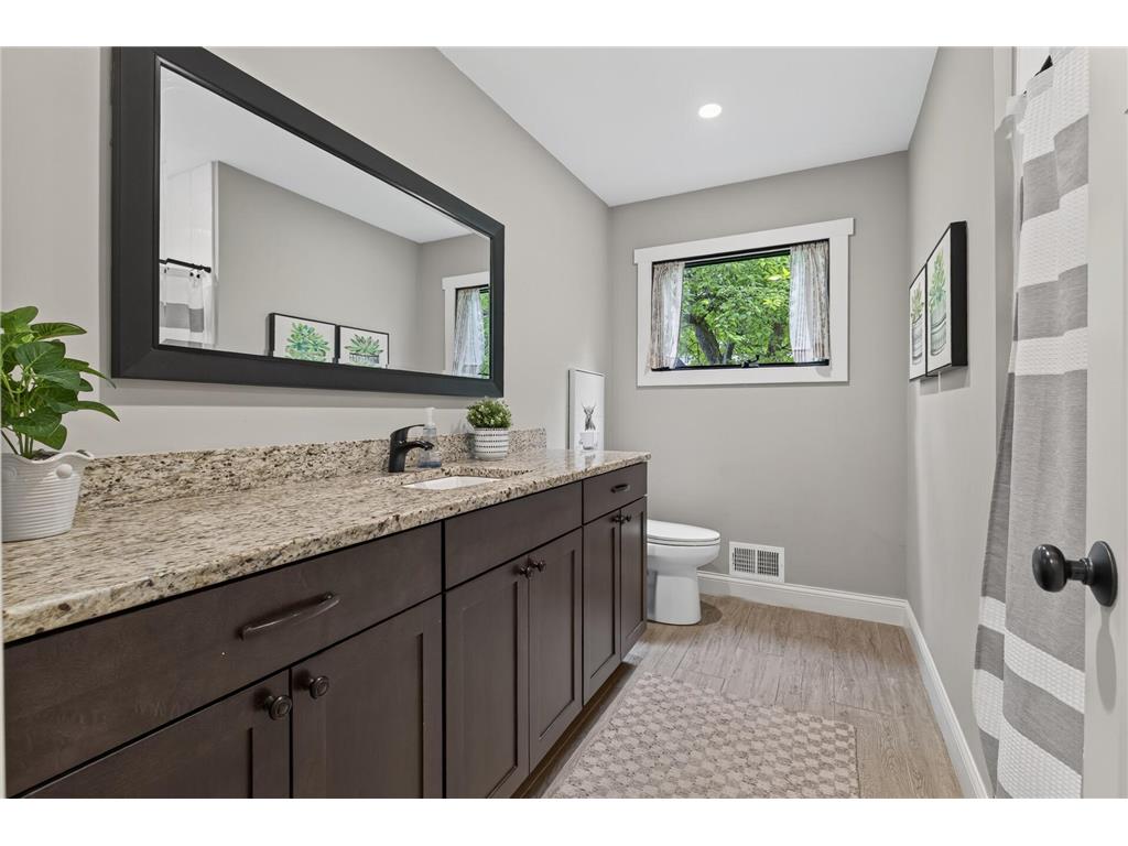 10351 Wildwood Circle Bloomington MN 55437 7092912 image16