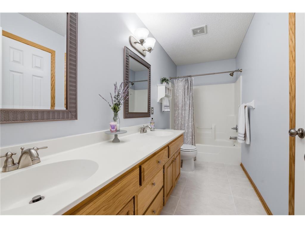 10362 Waterfront Drive Woodbury MN 55129 7094788 image31