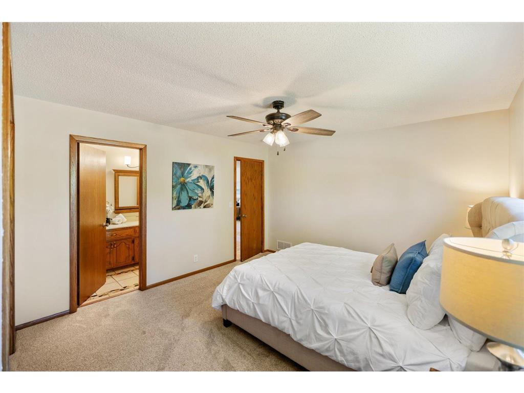 10365 Buckingham Drive Eden Prairie MN 55347 7024590 image25