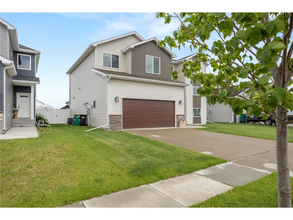 1038 Ashley Drive W West Fargo ND 58078 7095658 image3