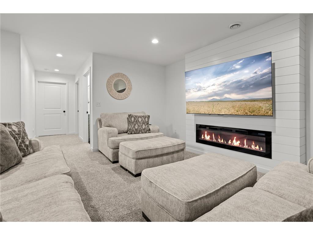 1038 Ashley Drive W West Fargo ND 58078 7095658 image39