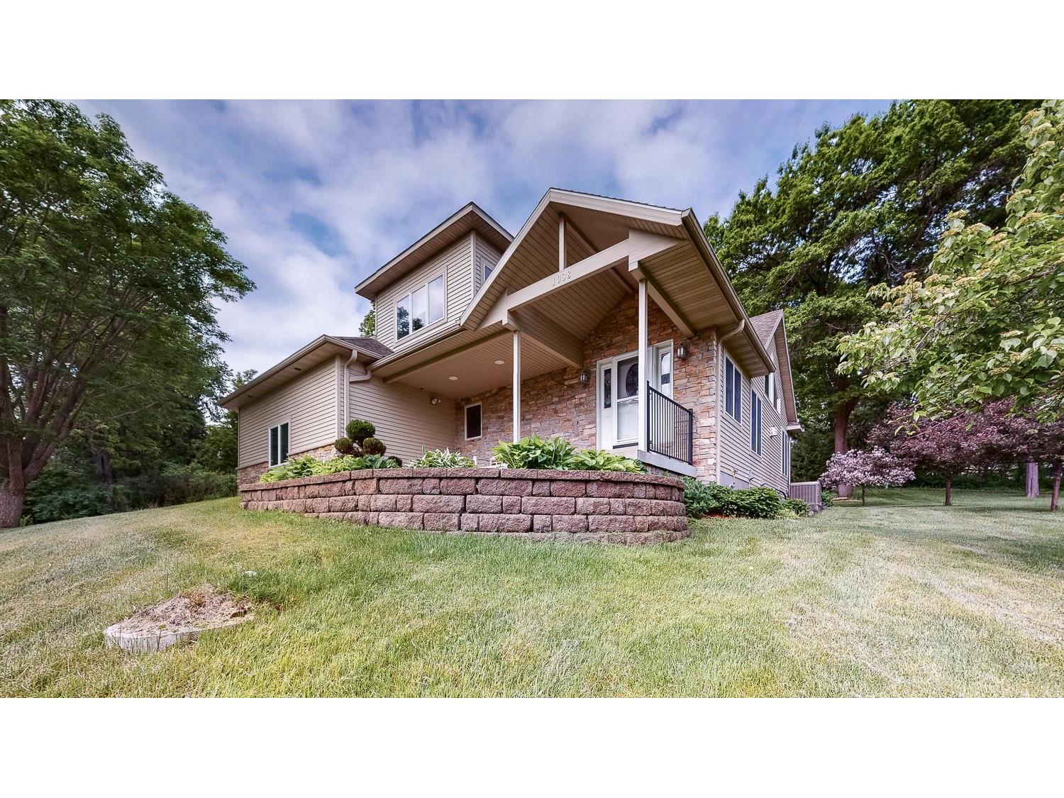 1038 Mayowood Road SW, Rochester, MN 55902 MLS 5760583 Edina Realty