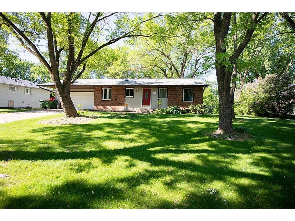 10388 Hollywood Boulevard NW, Coon Rapids, MN 55433 | MLS: 6203558 | Edina  Realty
