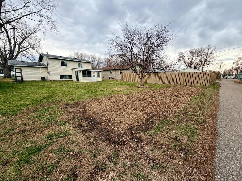 1039 36th Avenue N Saint Cloud MN 56303 7054870 image3
