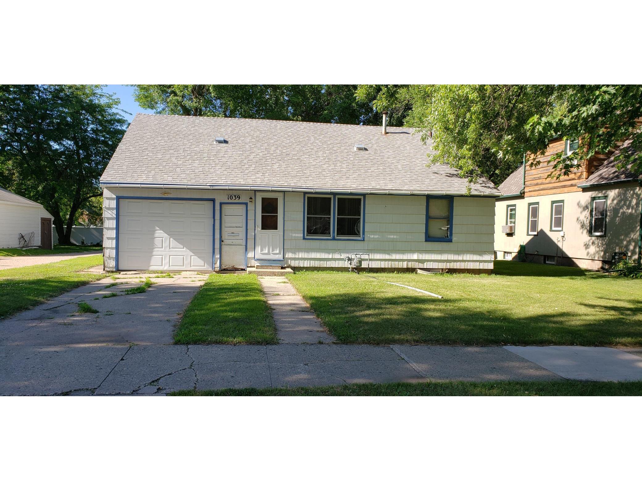 1039 Clary Street, Worthington, MN 56187 MLS 5617428 Edina Realty