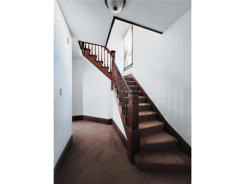 1039 Edgerton Street Saint Paul MN 55130 6792785 image3