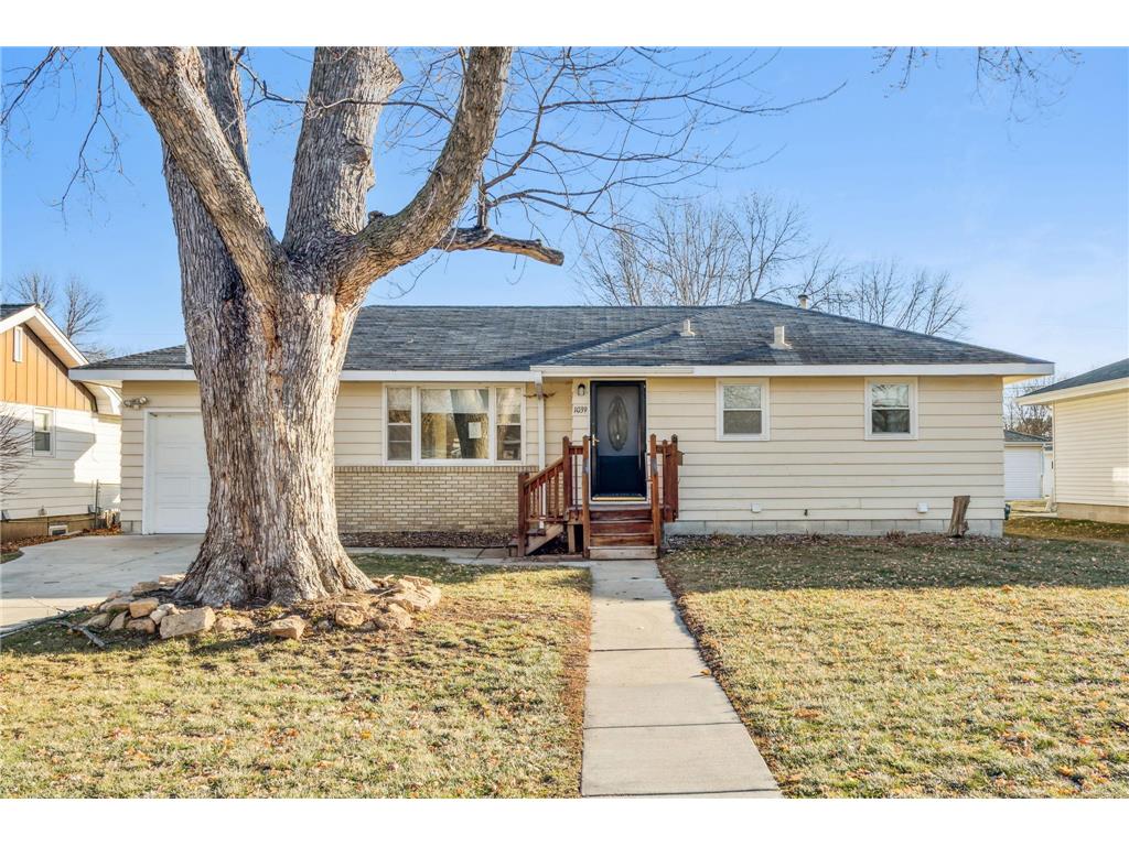 1039 Market Street S Shakopee MN 55379 6467610 image1