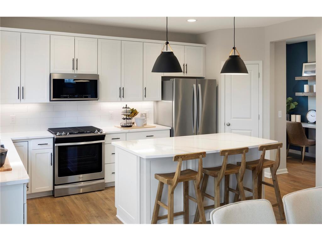 10390 McGregor Boulevard Woodbury MN 55129 6818562 image4