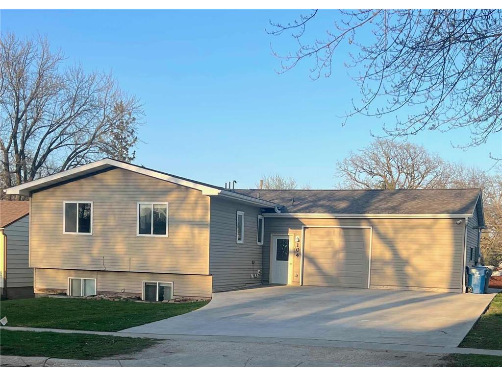 104 1st Avenue NE Dodge Center MN 55927 6602826 image1