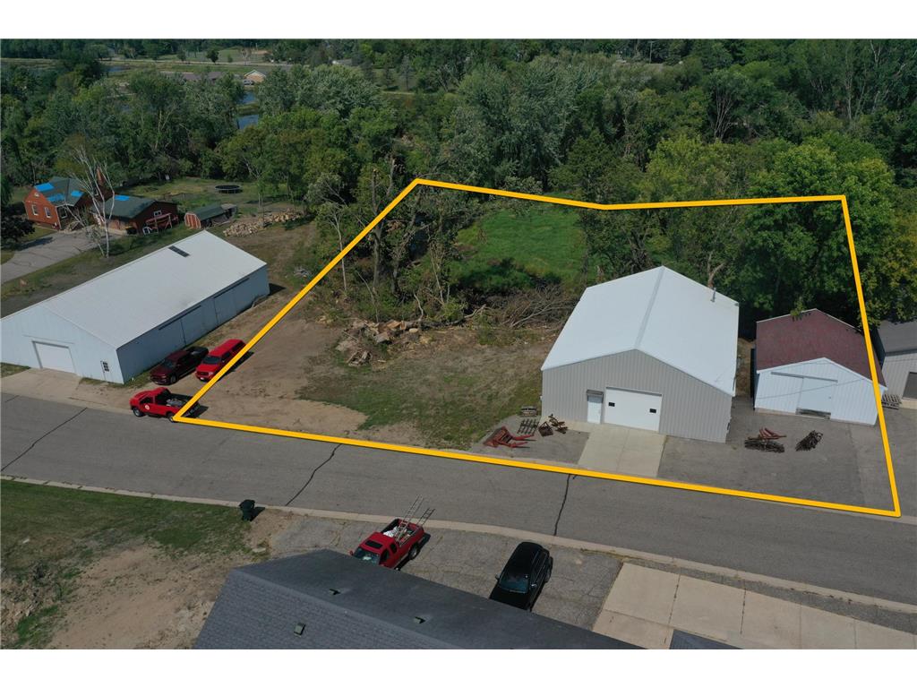 108 1st Avenue SW New London MN 56273 - Crow River 6640672 image1