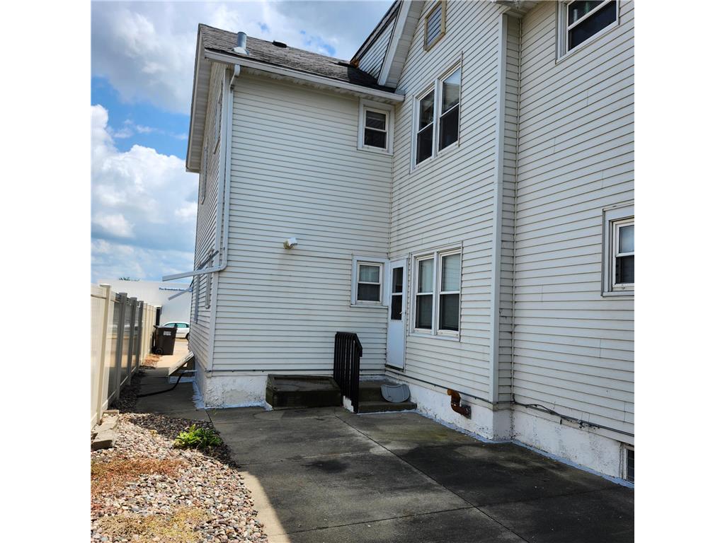 104 1st Street SW Austin MN 55912 6766075 image7