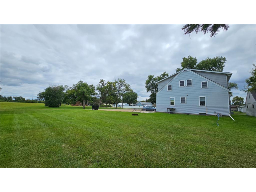 104 5th Avenue S Wahpeton ND 58075 7071460 image2