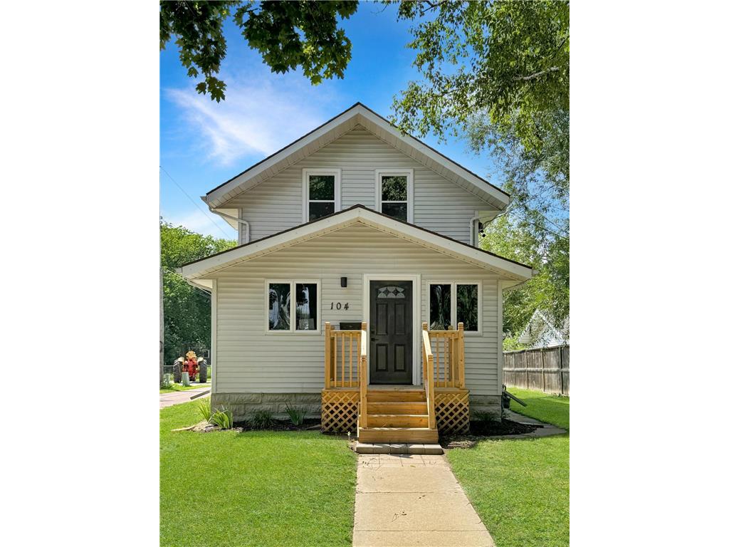 104 5th Avenue SW Pipestone MN 56164 6579292 image1