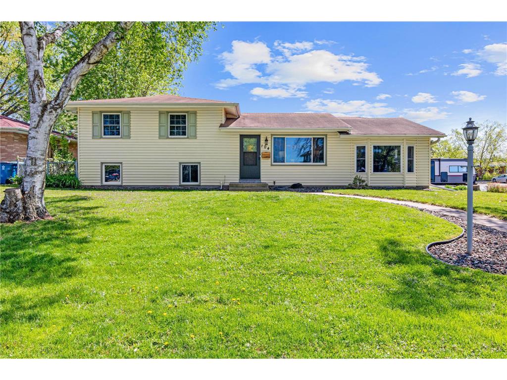 104 8th Avenue NE Forest Lake MN 55025 7078228 image1