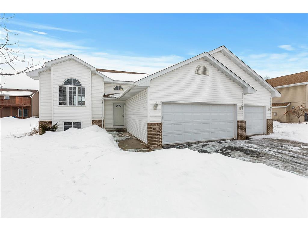 104 Bison Court, Buffalo, MN, 55313 MLS 6334552 Edina Realty