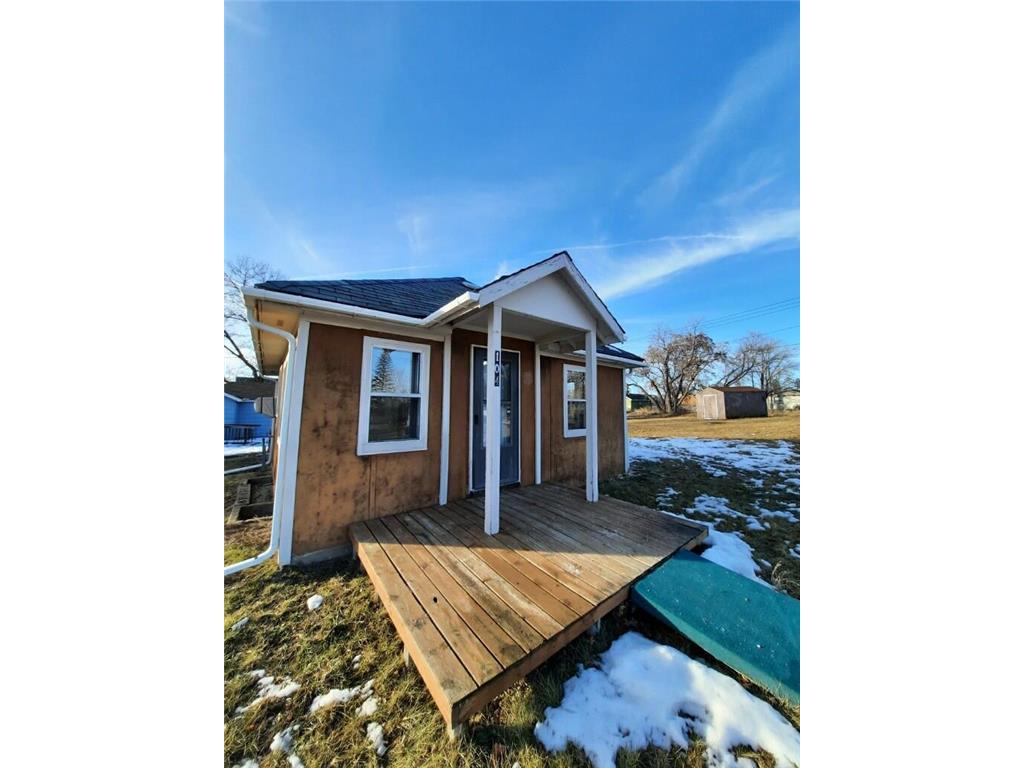 104 Central Avenue NW Cass Lake MN 56633 6486750 image1