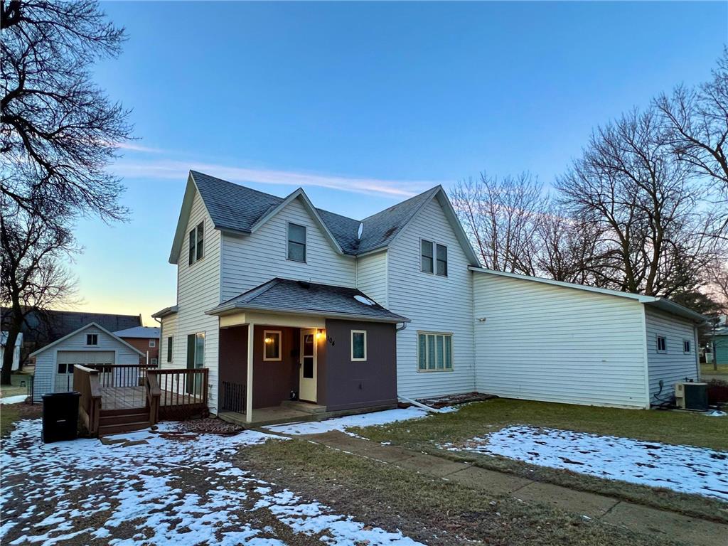104 E Park Avenue Milbank SD 57252 6472104 image1